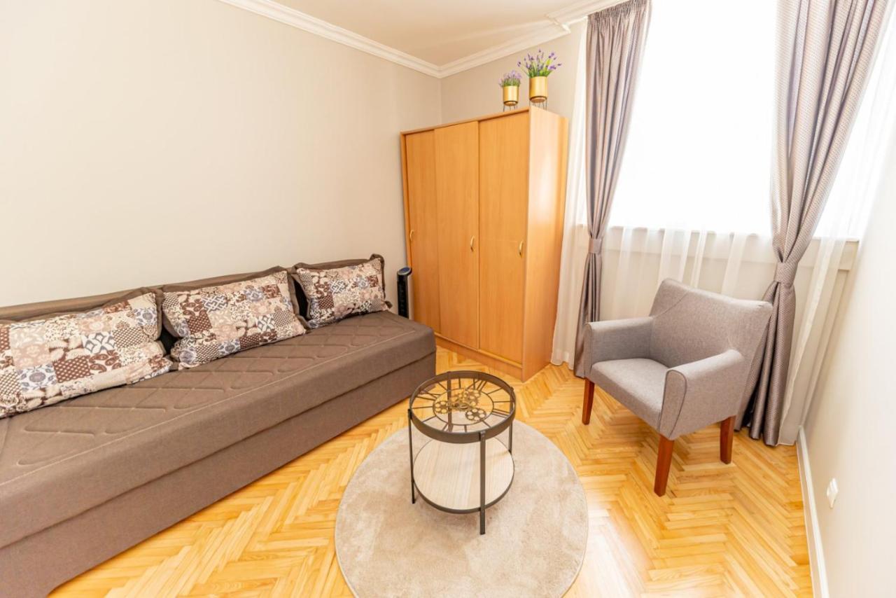 City Center De Lux Apartment بار المظهر الخارجي الصورة