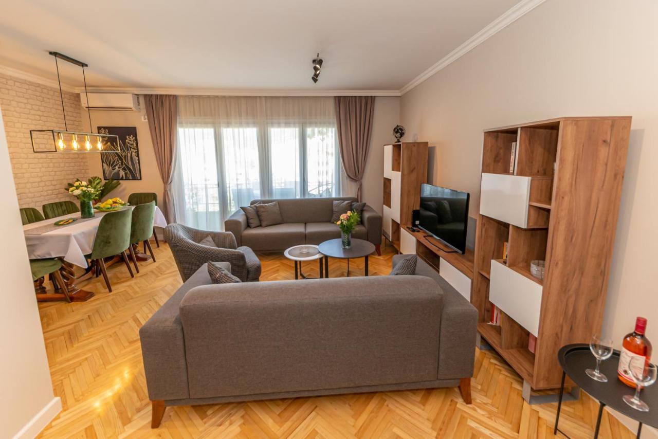 City Center De Lux Apartment بار المظهر الخارجي الصورة
